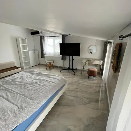 Mansarda In Vila Strada Oituz Bucarest